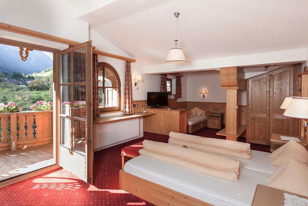 Hotel Dornauhof Finkenberg Habitación foto